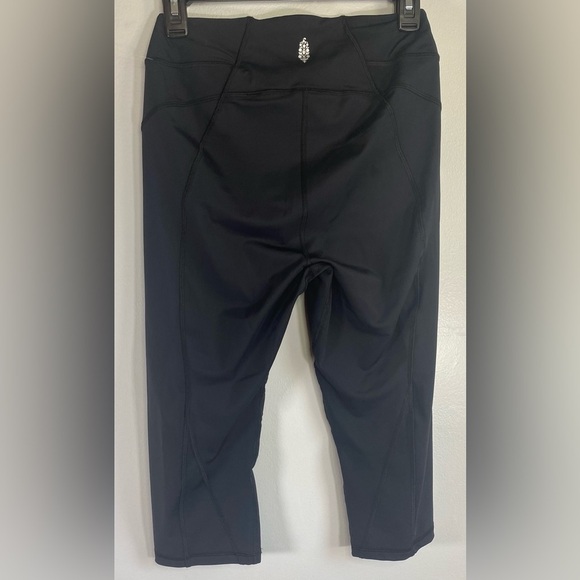 FP Movement by Free People Black Capri Leggings NWOT Size M SKU0730 - Picture 5 of 6